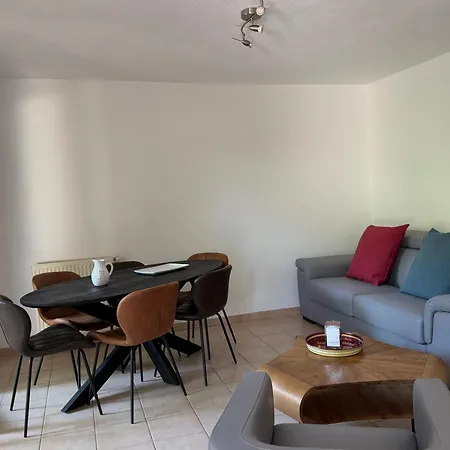 Апартаменты Rez De Jardin Avec Garage