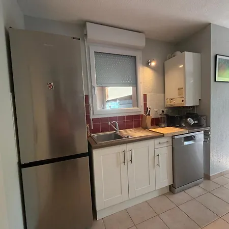Rez De Jardin Avec Garage Апартаменты *