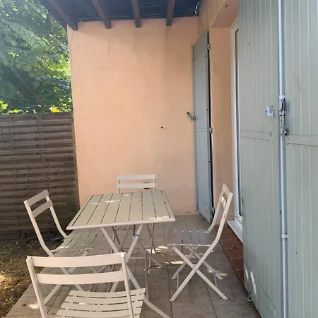 Rez De Jardin Avec Garage Апартаменты Ним